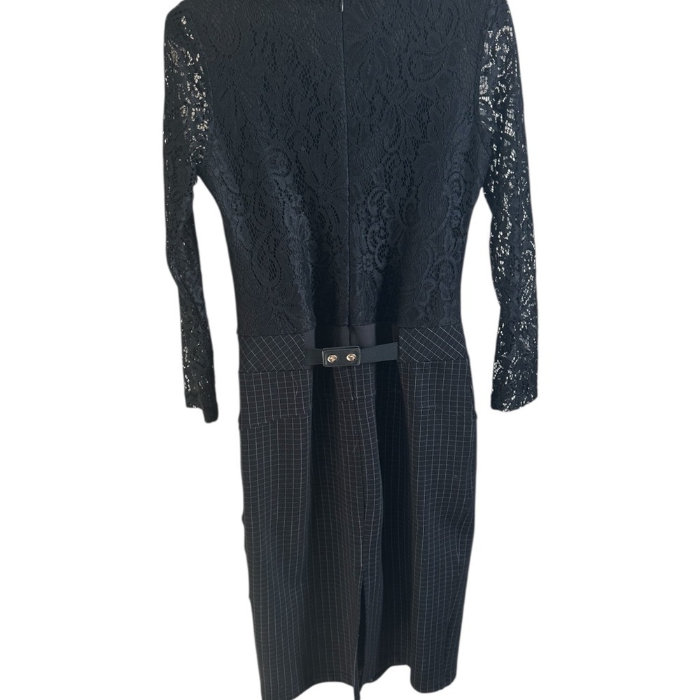 Elegant Black Lace Dress with Gold Accents - Picture 3 of 6